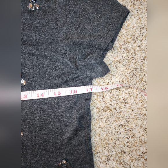 Beautiful Ann Taylor beaded jeweled charcoal gray T Shirt Med - Picture 5 of 5
